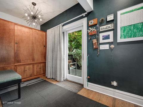 Tiny photo for 225 Clinton Avenue, Oak Park, IL 60302 (MLS # 12493970)