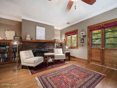 Tiny photo for 225 Clinton Avenue, Oak Park, IL 60302 (MLS # 12493970)