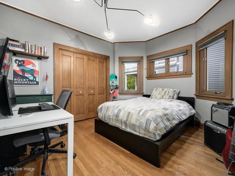 Tiny photo for 225 Clinton Avenue, Oak Park, IL 60302 (MLS # 12493970)