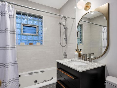 Tiny photo for 225 Clinton Avenue, Oak Park, IL 60302 (MLS # 12493970)