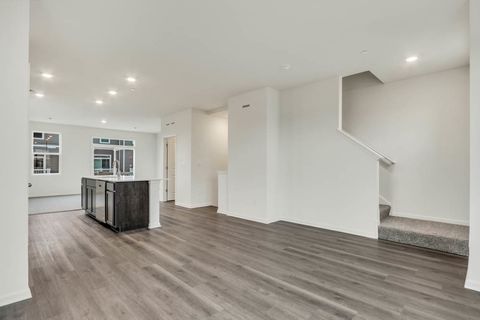 Tiny photo for 571 yosemite Way, Mundelein, IL 60060 (MLS # 12471814)