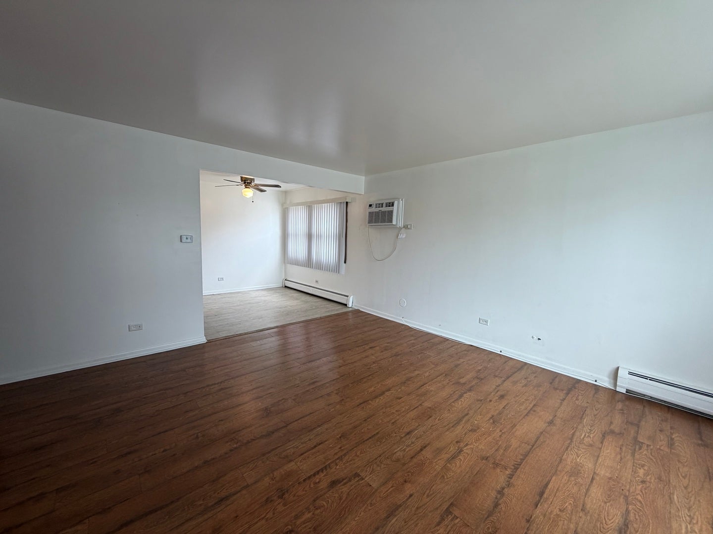 4549 Forest Avenue 2S