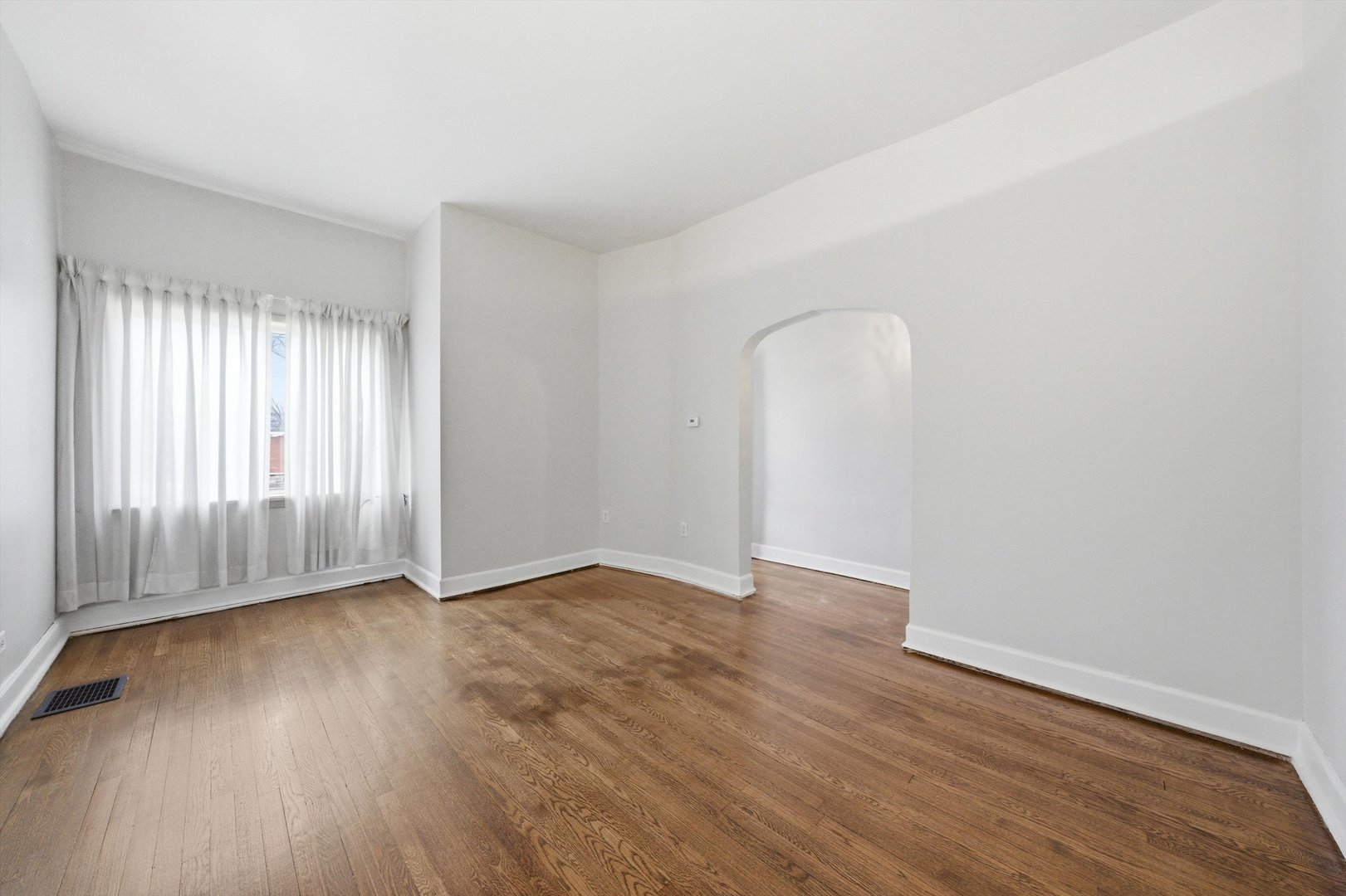 11223 S Forrestville Avenue