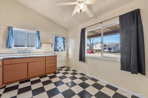 Tiny photo for 73 W Altgeld Avenue, Glendale Heights, IL 60139 (MLS # 12574388)