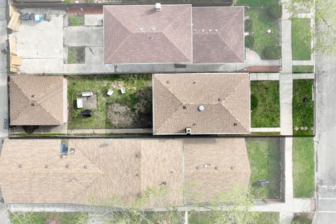 Tiny photo for 11603 S Loomis Street, Chicago, IL 60643 (MLS # 12713479)