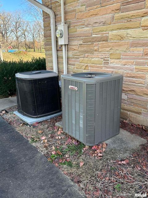 Tiny photo for 944 S LAKE Drive, Duquoin, IL 62832 (MLS # EB460489)