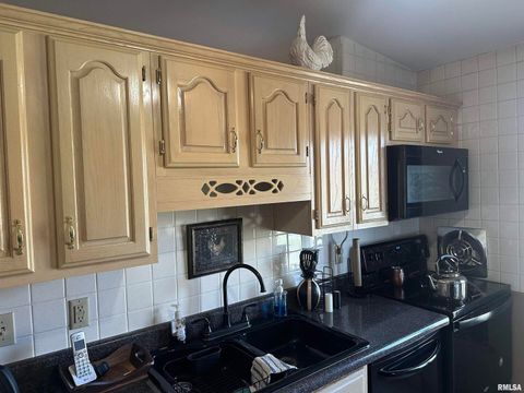 Tiny photo for 944 S LAKE Drive, Duquoin, IL 62832 (MLS # EB460489)