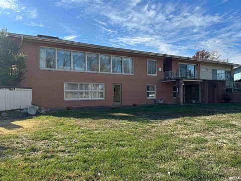 Tiny photo for 944 S LAKE Drive, Duquoin, IL 62832 (MLS # EB460489)