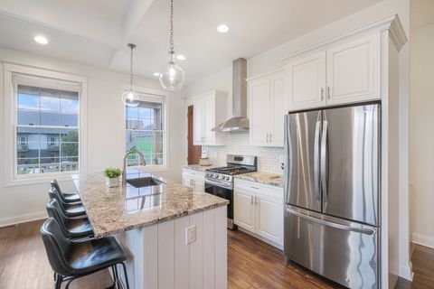 Tiny photo for 8 Port Place, Ottawa, IL 61350 (MLS # 12436750)