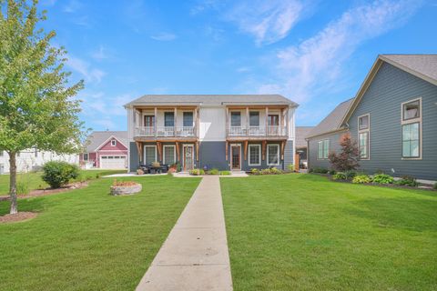 Tiny photo for 8 Port Place, Ottawa, IL 61350 (MLS # 12436750)