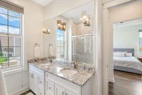 Tiny photo for 8 Port Place, Ottawa, IL 61350 (MLS # 12436750)