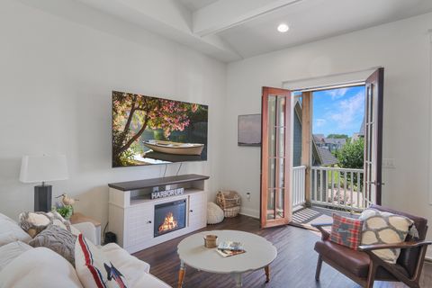 Tiny photo for 8 Port Place, Ottawa, IL 61350 (MLS # 12436750)