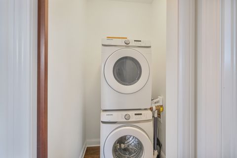 Tiny photo for 8 Port Place, Ottawa, IL 61350 (MLS # 12436750)