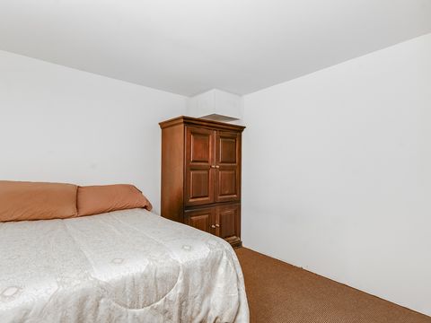 Tiny photo for 265 Commonwealth Drive, Bolingbrook, IL 60440 (MLS # 12567782)