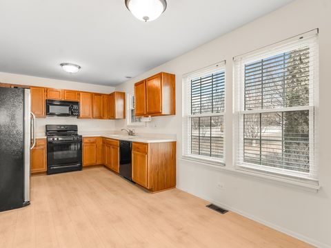 Tiny photo for 265 Commonwealth Drive, Bolingbrook, IL 60440 (MLS # 12567782)