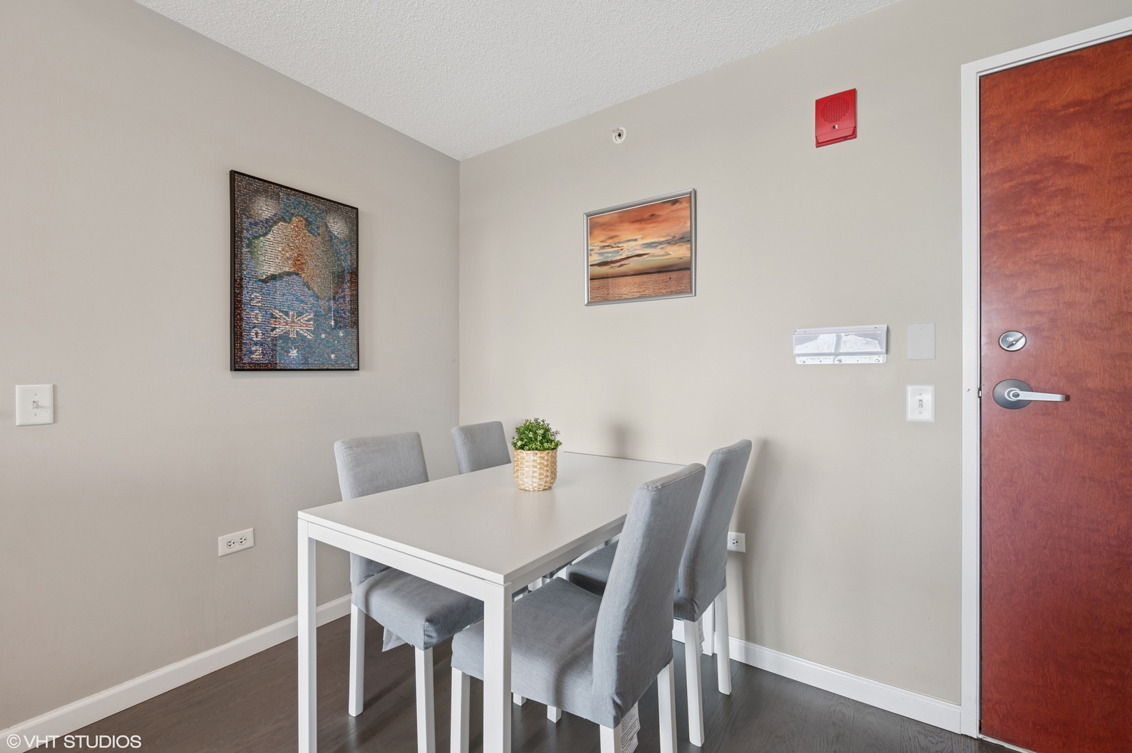 800 Elgin Road 1406
