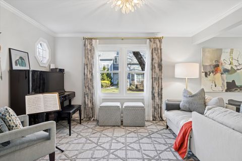 Tiny photo for 606 W Franklin Street, Wheaton, IL 60187 (MLS # 12587788)