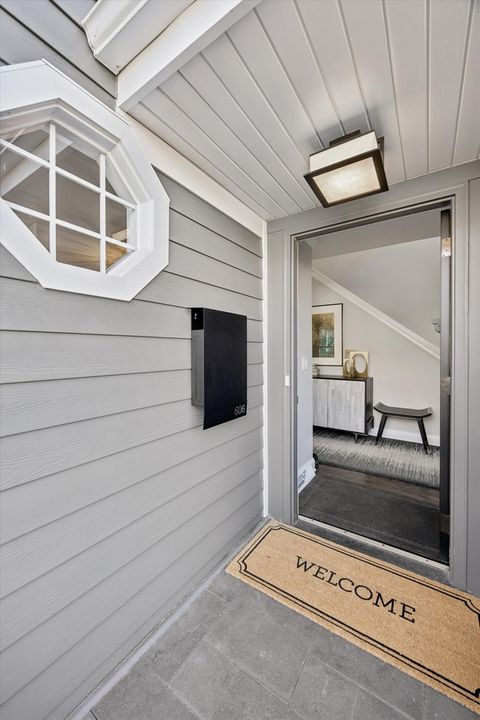 Tiny photo for 606 W Franklin Street, Wheaton, IL 60187 (MLS # 12587788)