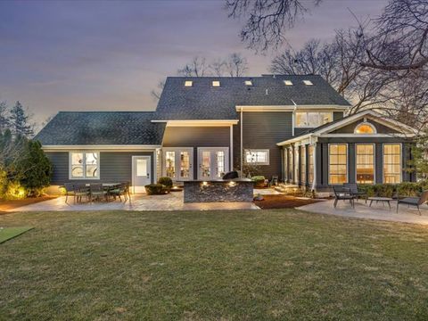 Tiny photo for 606 W Franklin Street, Wheaton, IL 60187 (MLS # 12587788)