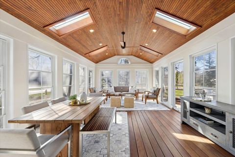 Tiny photo for 606 W Franklin Street, Wheaton, IL 60187 (MLS # 12587788)