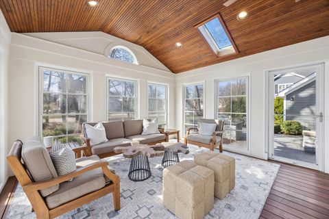 Tiny photo for 606 W Franklin Street, Wheaton, IL 60187 (MLS # 12587788)