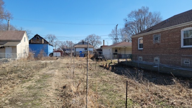 10013 S Hoxie Avenue