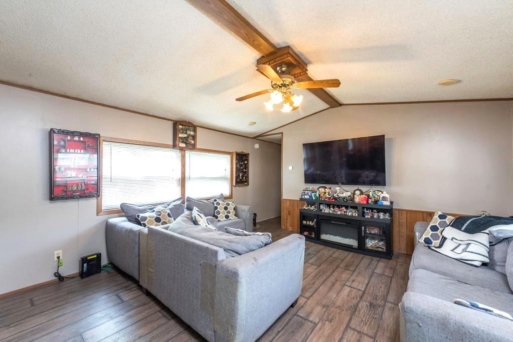 3285 Meadow Drive