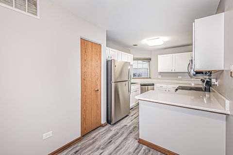 Tiny photo for 214 N Cathy Lane, Mount Prospect, IL 60056 (MLS # 12681575)