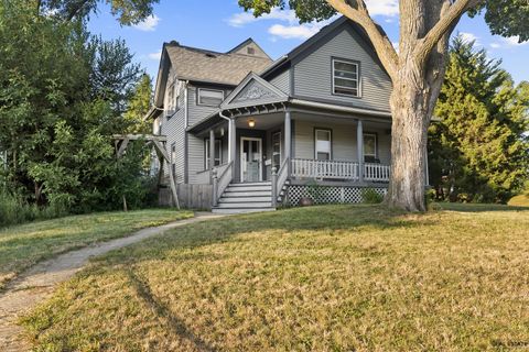 Tiny photo for 444 Prairie Street, Elgin, IL 60120 (MLS # 12468549)