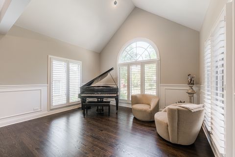Tiny photo for 217 Hillandale Drive, Bloomingdale, IL 60108 (MLS # 12443932)