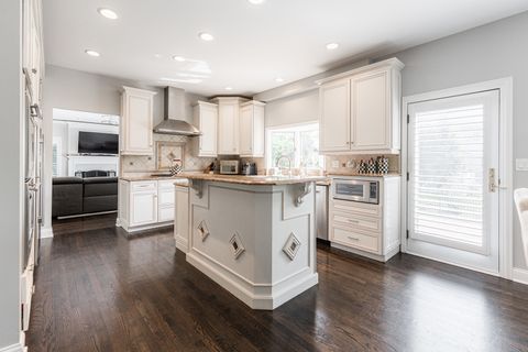 Tiny photo for 217 Hillandale Drive, Bloomingdale, IL 60108 (MLS # 12443932)