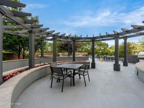 Tiny photo for 5415 N Sheridan Road #5015, Chicago, IL 60640 (MLS # 12678743)