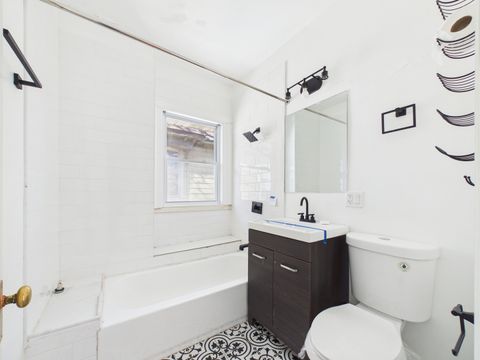 Tiny photo for 226 N Austin Boulevard, Oak Park, IL 60302 (MLS # 12599092)