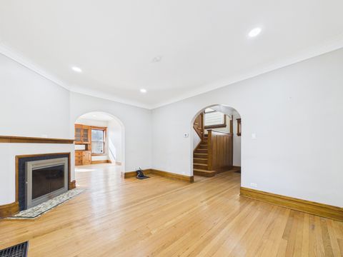 Tiny photo for 226 N Austin Boulevard, Oak Park, IL 60302 (MLS # 12599092)