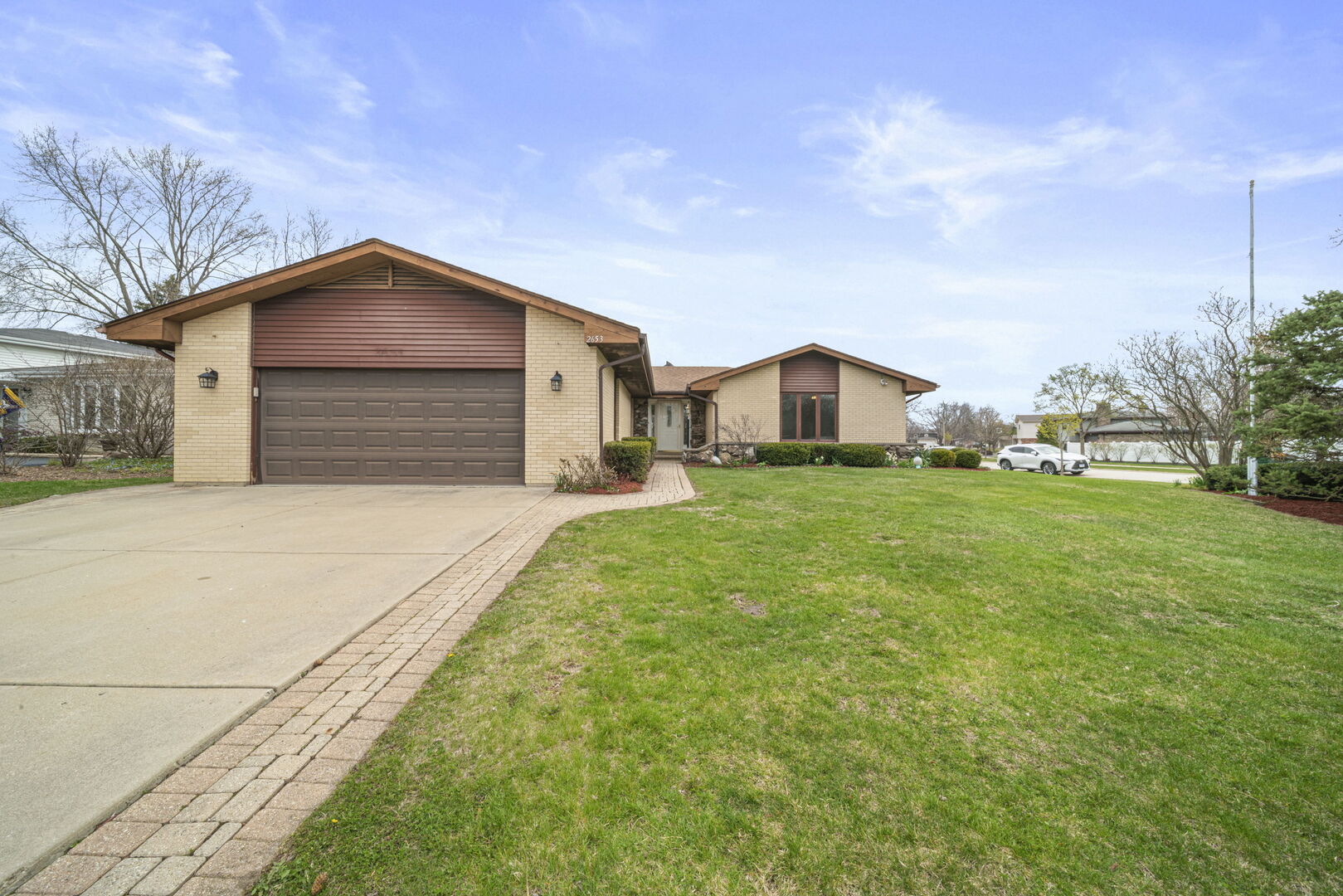 2653 N Bradford Drive