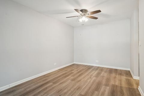 Tiny photo for 1605 E Central Road #111B, Arlington Heights, IL 60005 (MLS # 12529807)