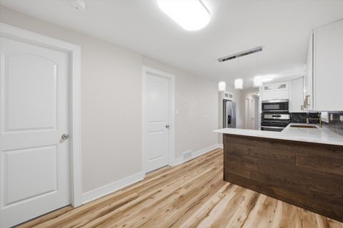 Tiny photo for 11613 S Loomis Street, Chicago, IL 60643 (MLS # 12649449)