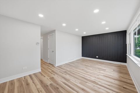 Tiny photo for 11613 S Loomis Street, Chicago, IL 60643 (MLS # 12649449)