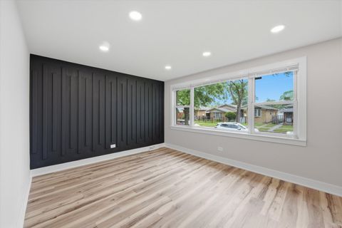 Tiny photo for 11613 S Loomis Street, Chicago, IL 60643 (MLS # 12649449)