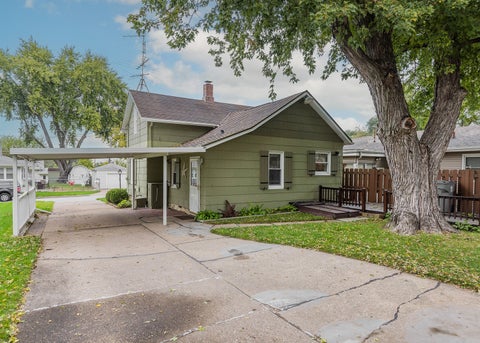 Tiny photo for 512 22nd Avenue, East Moline, IL 61244 (MLS # 12789753)