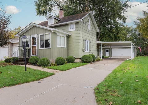Tiny photo for 512 22nd Avenue, East Moline, IL 61244 (MLS # 12789753)
