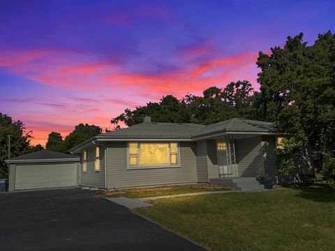 Tiny photo for 6154 Pershing Avenue, Downers Grove, IL 60516 (MLS # 12496817)
