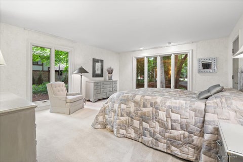 Tiny photo for 1725 Persimmon Drive, St. Charles, IL 60174 (MLS # 12722611)