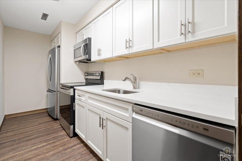Tiny photo for 1725 Persimmon Drive, St. Charles, IL 60174 (MLS # 12722611)