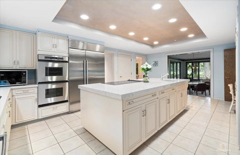 Tiny photo for 1725 Persimmon Drive, St. Charles, IL 60174 (MLS # 12722611)