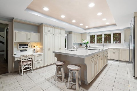 Tiny photo for 1725 Persimmon Drive, St. Charles, IL 60174 (MLS # 12722611)