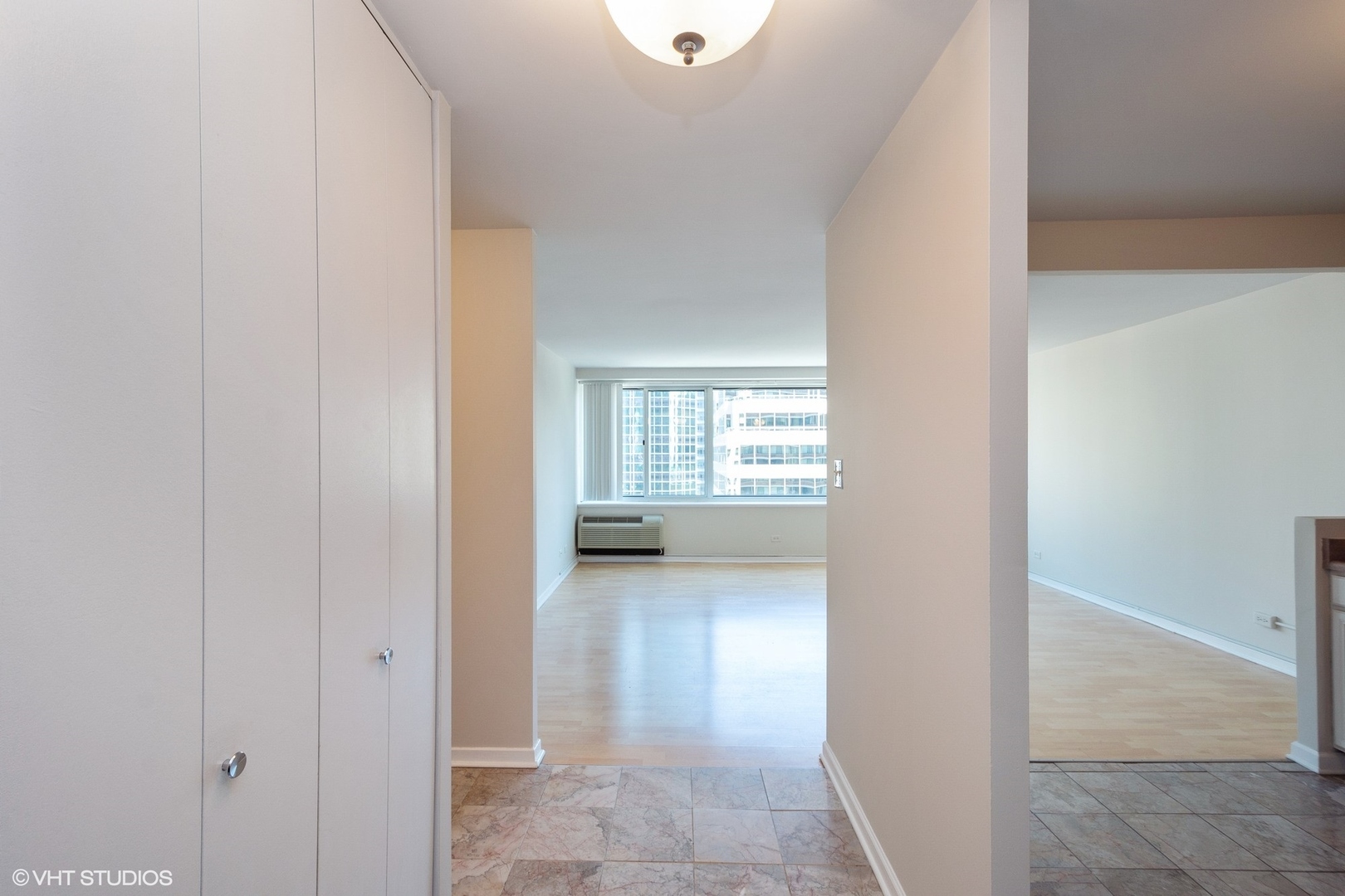211 E Ohio Street 2207