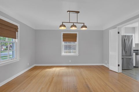 Tiny photo for 9200 S St. Louis Avenue, Evergreen Park, IL 60805 (MLS # 12614692)