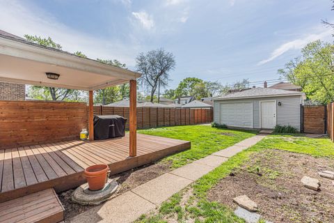Tiny photo for 9200 S St. Louis Avenue, Evergreen Park, IL 60805 (MLS # 12614692)
