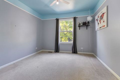 Tiny photo for 897 N Camden Lane, South Elgin, IL 60177 (MLS # 12493106)